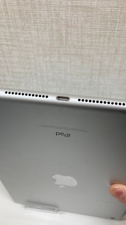�����ʡ�iPad��6���� Wi-Fi��ǥ�/32GB/����С�