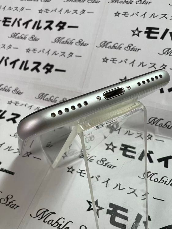 �֥�Х��륹���������� ���ޤ��դ����Хåƥ꡼81�� iPhone SE(�裲����) 64gb ��