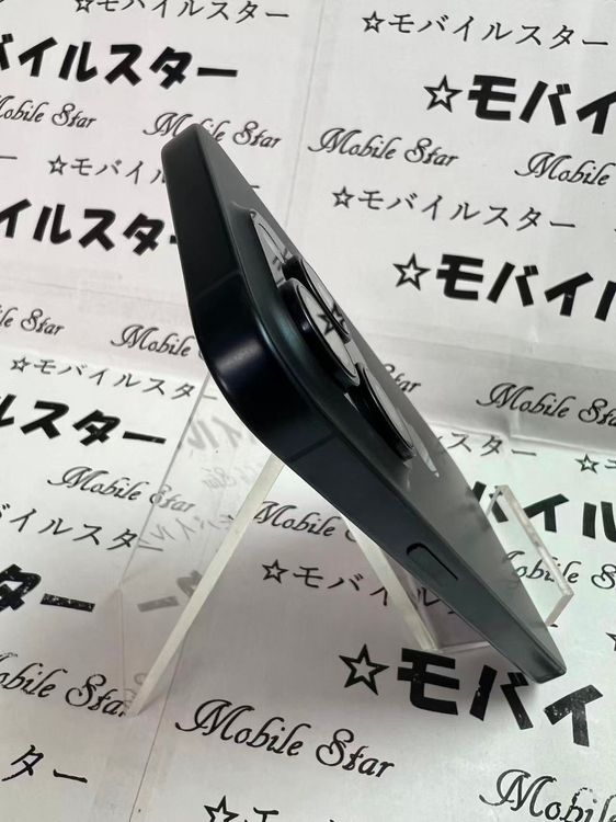 �֥�Х��륹���������� ���ޤ��դ����Хåƥ꡼85�� iPhone15 Pro 256GB blue