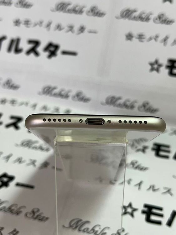 ֥Х륹 ޤդХåƥ꡼86 iPhone SE(3) 64gb 
