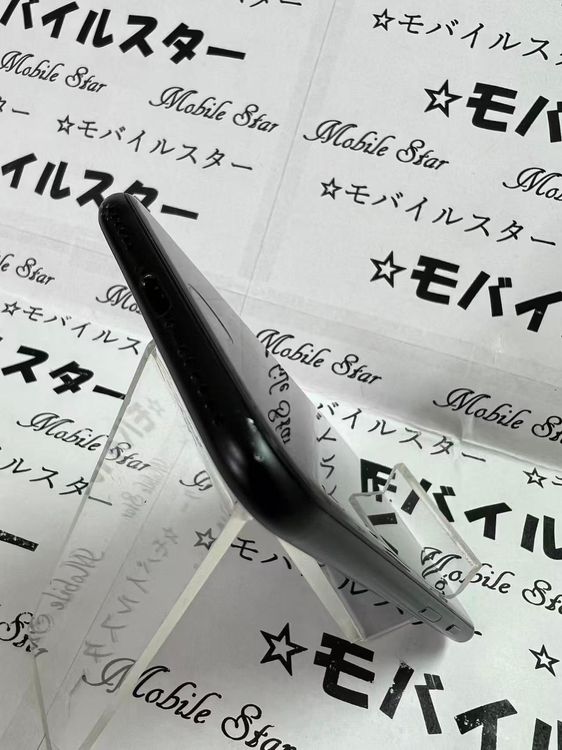 �֥�Х��륹���������� ���ޤ��դ���SIM�ե꡼ iPhone SE(�裲����) 64gb ��