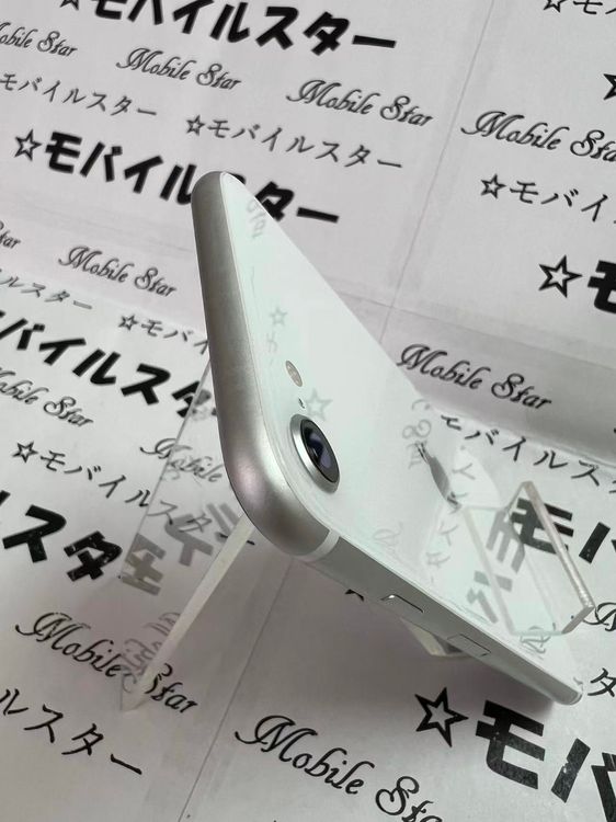 �֥�Х��륹���������� ���ޤ��դ����Хåƥ꡼81�� iPhone SE(�裲����) 64gb ��