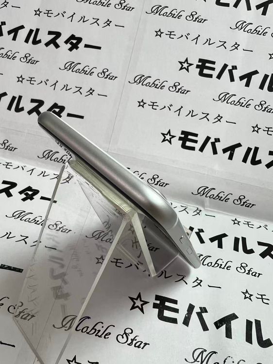 �֥�Х��륹���������� ���ޤ��դ����Хåƥ꡼93�� iPhone SE(�裲����) 64gb ��