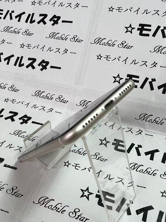 �֥�Х��륹���������� ���ޤ��դ����Хåƥ꡼95�� iPhone SE(��3����) 64gb ��