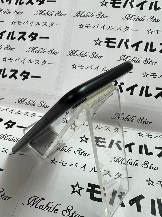 �֥�Х��륹���������� ���ޤ��դ����Хåƥ꡼87�� iPhone SE(��3����) 128gb ��