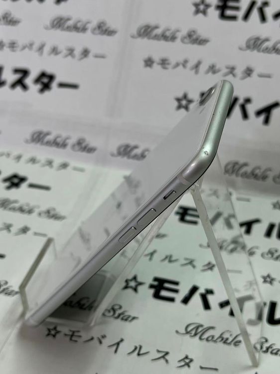 �֥�Х��륹���������� ���ޤ��դ����Хåƥ꡼91�� iPhone SE(�裲����) 64gb ��