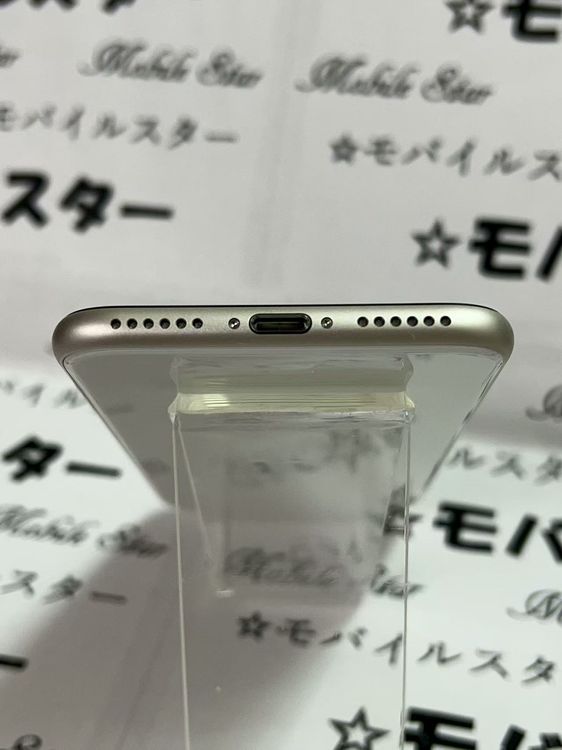 ֥Х륹 ޤդХåƥ꡼86 iPhone SE(3) 64gb 