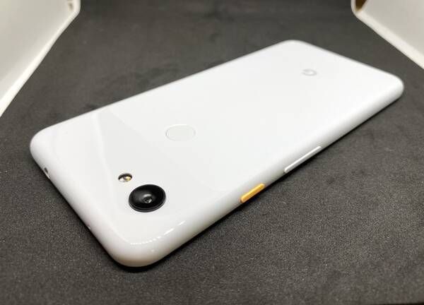 ムスビー｜保証付|新品同様○Google Pixel 3a 64GB ホワイト SIMフリー  
