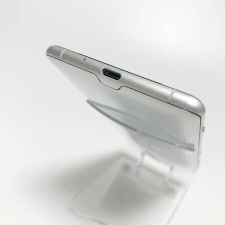 �ڸ�����ʡ�Xperia XZ3 �ۥ磻�ȥ���С� �������ڥꥢ SOV39