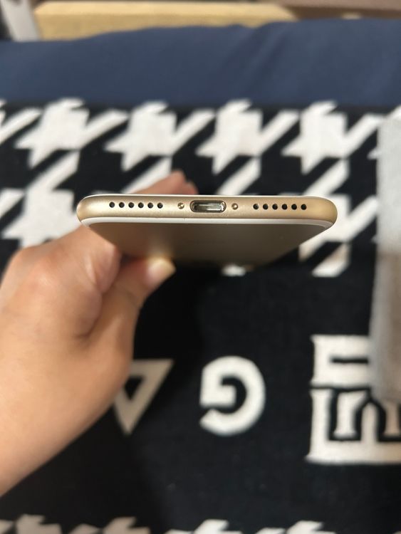 iPhone7 128GB ������� SIM�ե꡼�ڥ�ե����ӥå����ʡۡ�̤�����ʡ�