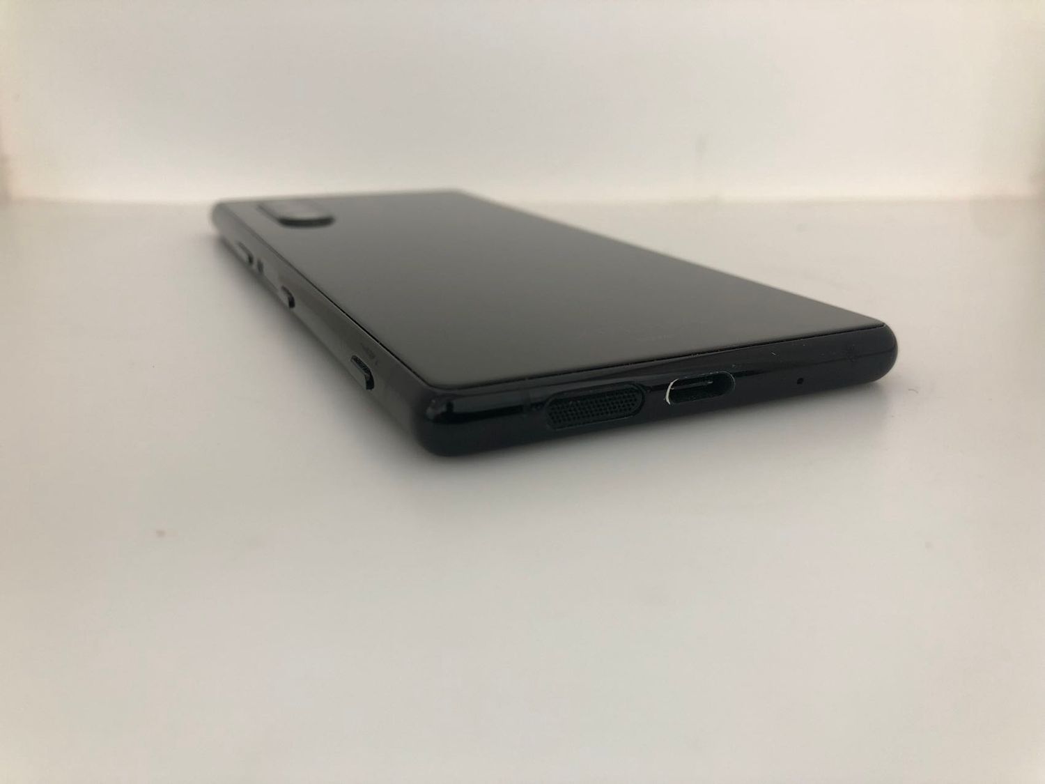au Xperia5 SOV41 (SIMロック解除済 ネットワーク利用制限〇) 中古】SOV41 Xperia 5【良品中古 利用制限○】SIMロック解除済み