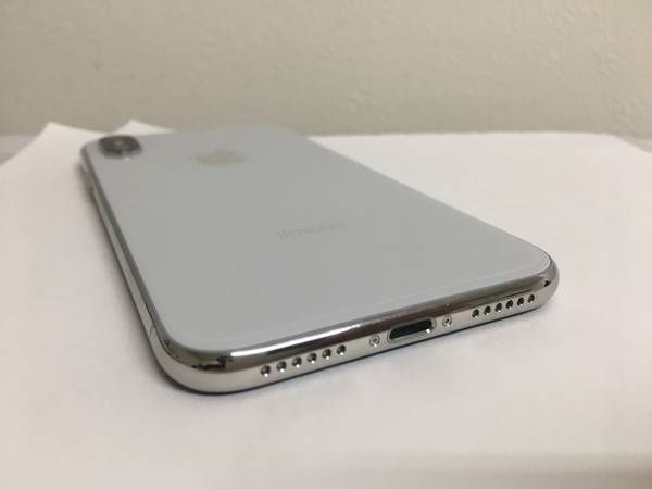 ムスビー｜ソフトバンク iPhone X 256GB シルバー MQC22J/A 中古 