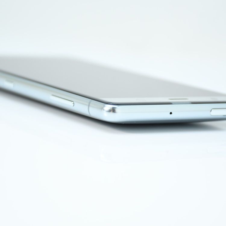 �����ʡ������ɹ���SIM�ե꡼ au Xperia XZ2 Premium SOV38