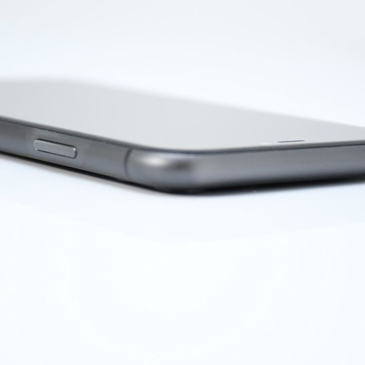 �����ʡ�SIM�ե꡼ iPhone11 64GB �֥�å�