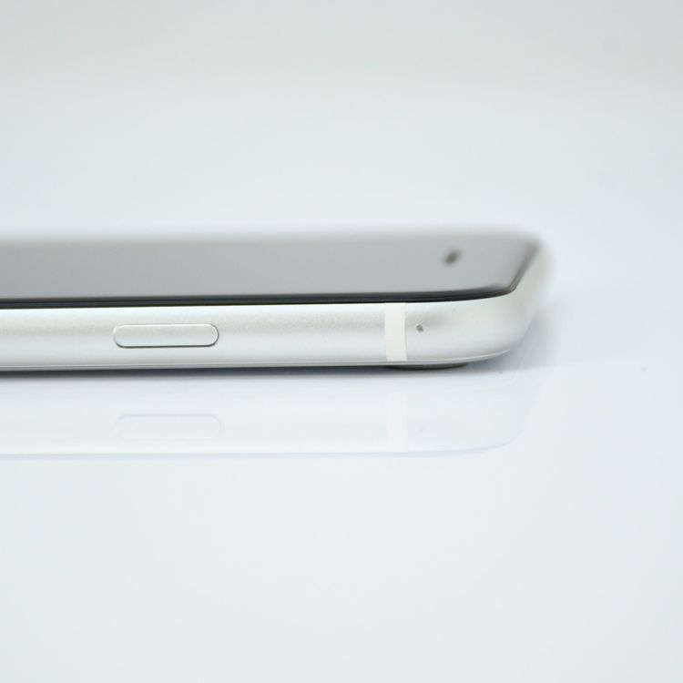 �ڥ���󥯡�SIM�ե꡼ iPhone SE �裲���� 128GB �ۥ磻��