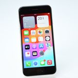 �ڽ����Хåƥ꡼80���au SIM�ե꡼ iPhoneSE �裳���� 64GB �������饤��