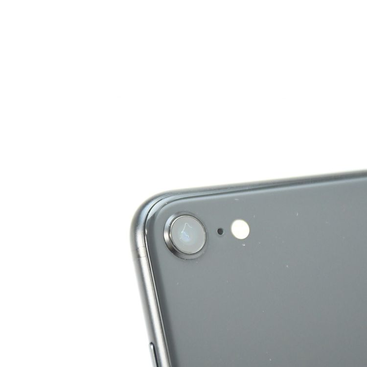 ��ư���ǽ������100���docomo SIM�ե꡼ iPhone SE �裲���� 64GB