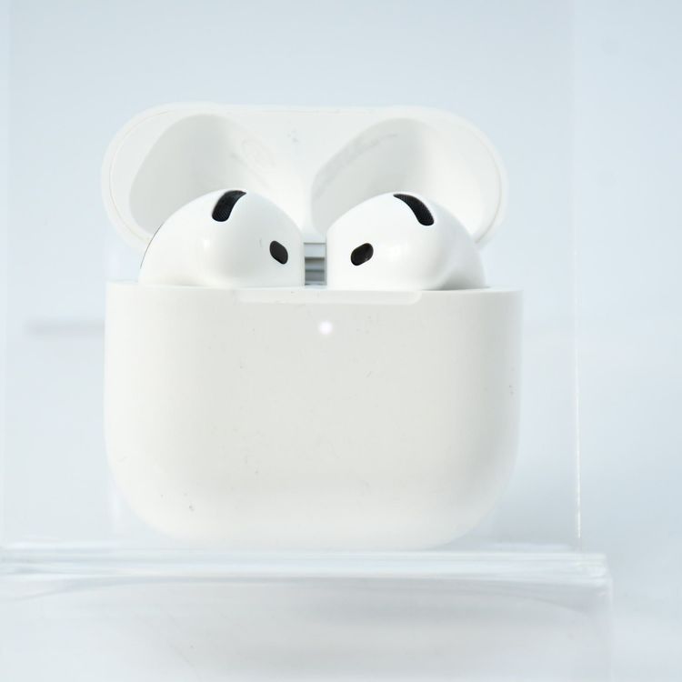 AirPods ��4���� A3055 �����ƥ��֥Υ�������󥻥�����