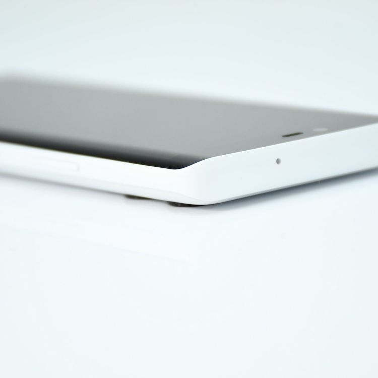 �ڿ���Ʊ�͡�SIM�ե꡼ Rakuten 5G Hand P780 128GB �ۥ磻��