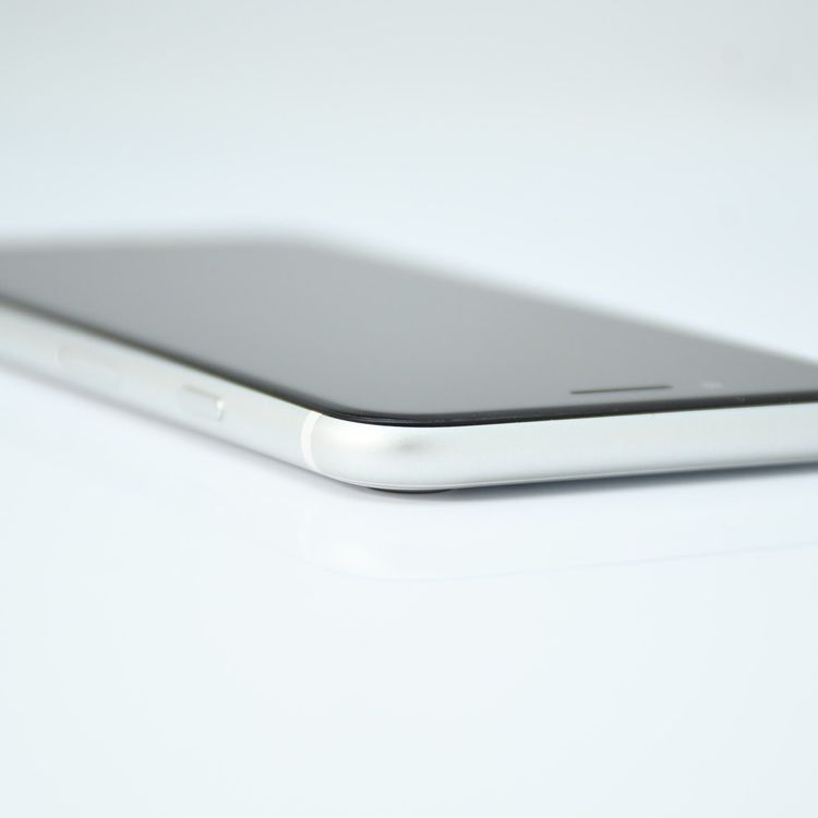 ڱվʡSIMե꡼ iPhone SE 裲 128GB ۥ磻