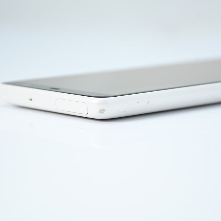 �������ɹ���SIM�ե꡼ docomo arrows Be4 Plus F-41B �ۥ磻��