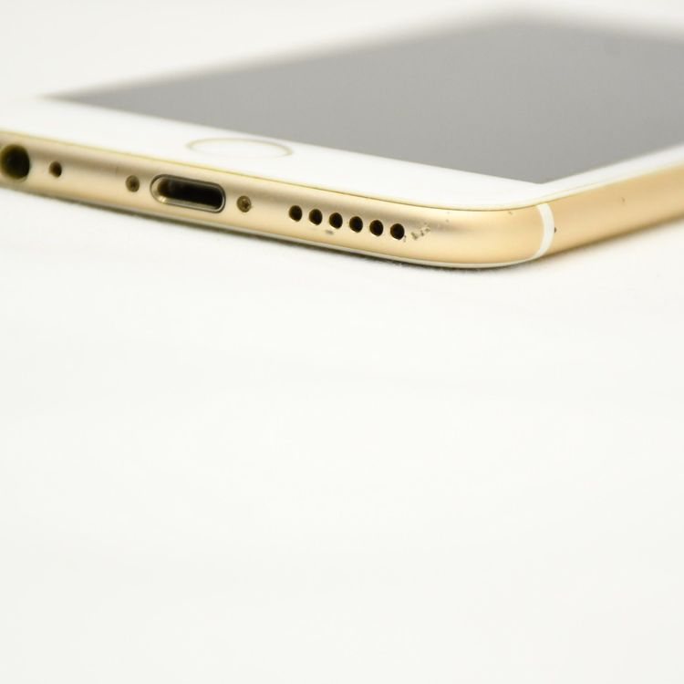 ������Ź���Ӹ򴹺�100���docomo SIM�ե꡼ iPhone 6 64GB �������