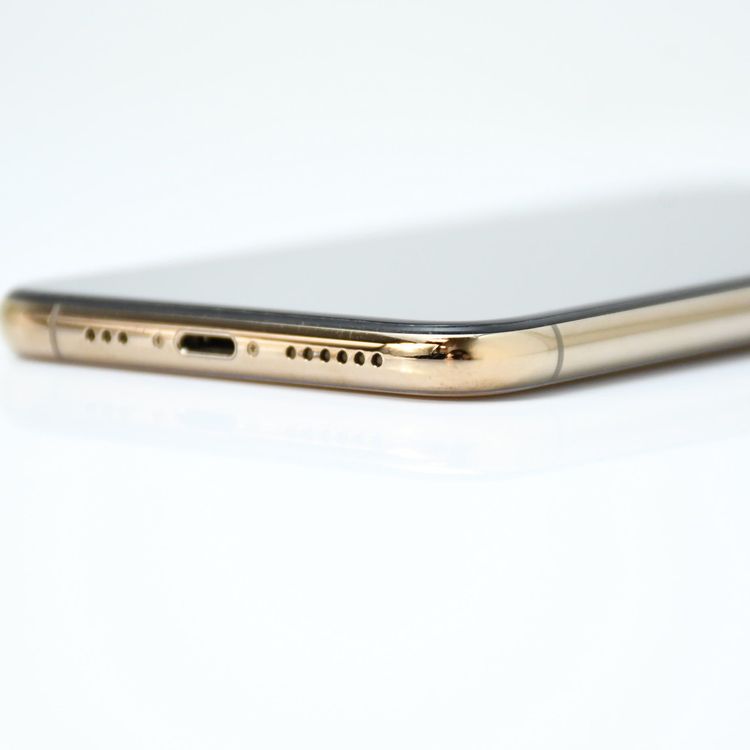 �����ʡ�docomo SIM�ե꡼ iPhone XS 256GB �������