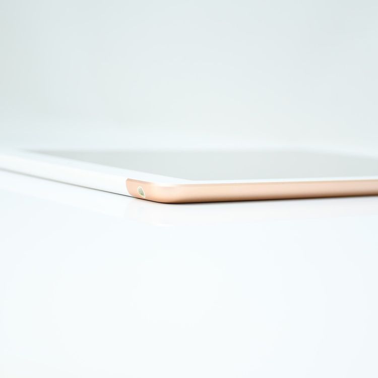 �����ʡ��Хåƥ꡼��������85���SIM�ե꡼iPad ��6���� 32GB �������