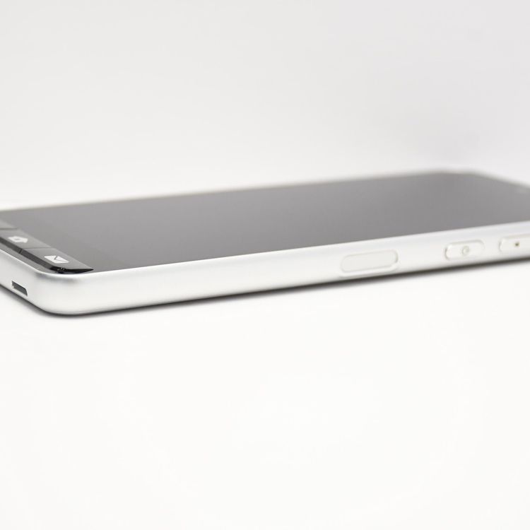 �ڱվ����ʡ������ɹ���au SIM�ե꡼ BASIO active2 64GB SHG12 ����С�