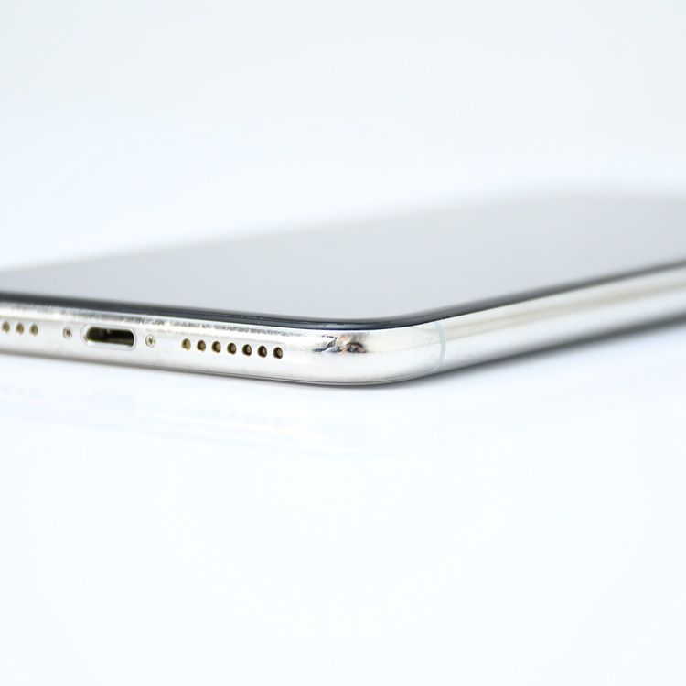 �ڱվ����ʡ�ư��ġ�����100 %��SIM�ե꡼ iPhone XS Max 256GB ����С�