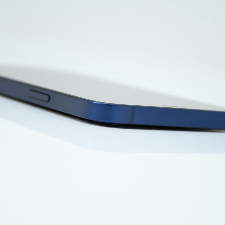 �����ʡ���������84%��docomo SIM�ե꡼iPhone 12 64GB �֥롼