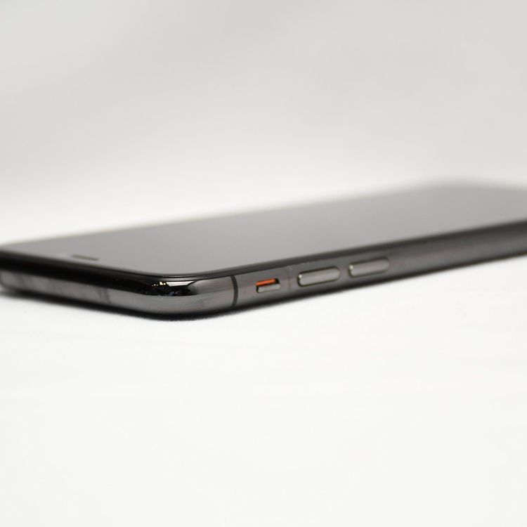 �ڱվ����ʡ�docomo SIM�ե꡼ iPhone XS 256GB ���ڡ������쥤