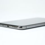 �ڽ����Хåƥ꡼�������� 80���au SIM�ե꡼ iPhone XS Max 256GB