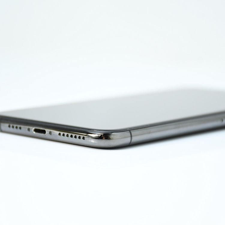 �ڽ����Хåƥ꡼�������� 80���au SIM�ե꡼ iPhone XS Max 256GB