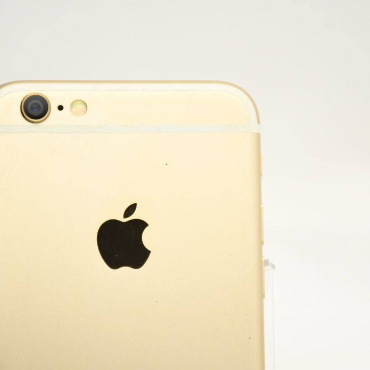 ������Ź���Ӹ򴹺�100���docomo SIM�ե꡼ iPhone 6 64GB �������