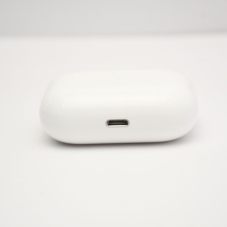 AirPods ��1���� with MagSafe Charging Case