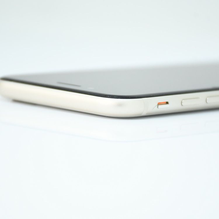 �����ʡ������Хåƥ꡼84���SIM�ե꡼ iPhoneSE �裳���� 128GB �������饤��