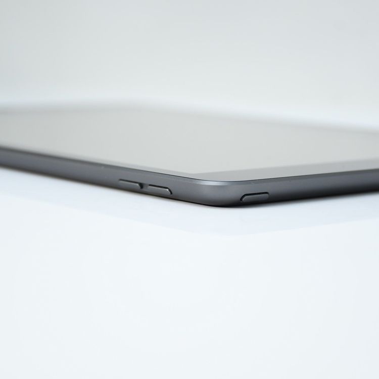 �ڥХåƥ꡼��������88���iPad ��8���� 32GB Wi-Fi��ǥ�