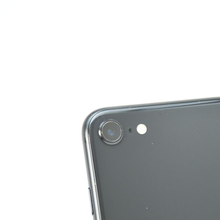 SIM�ե꡼ iPhone SE �裲���� 64GB �֥�å�