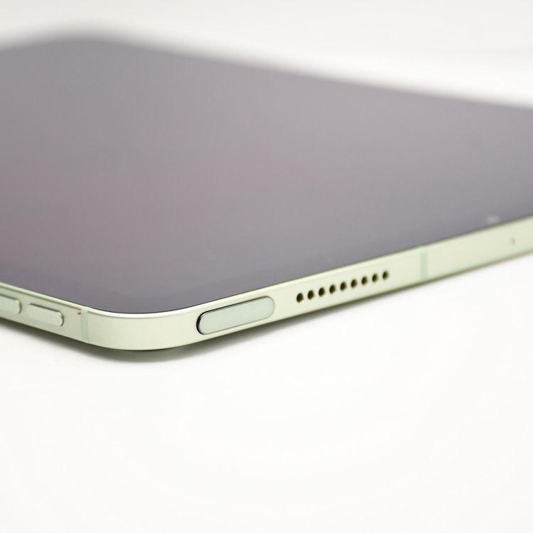 �ڱվ����ʡ�docomo SIM�ե꡼iPad Air ��4���� 64GB ���꡼��