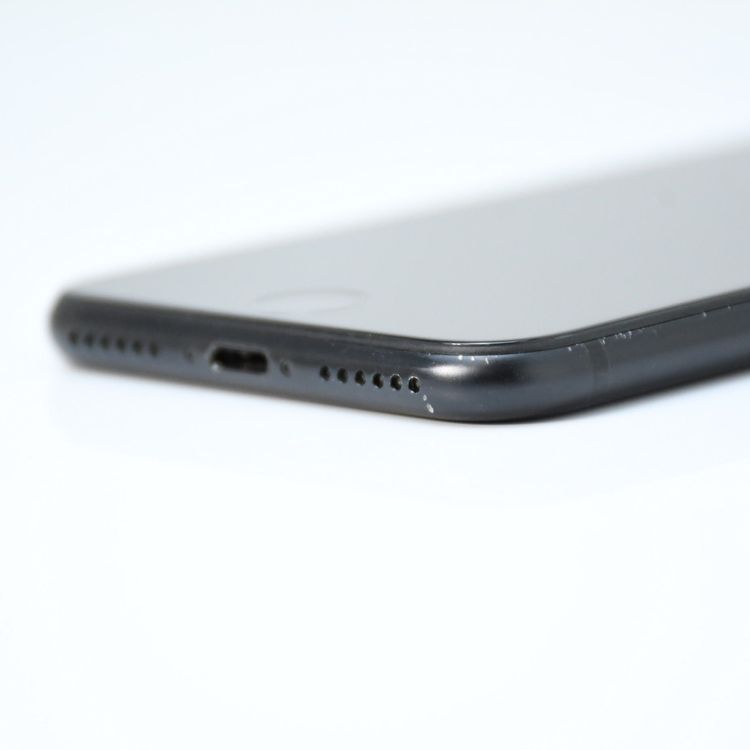 ��ư��ġ�����100 %��SIM�ե꡼ iPhone SE�裲���� 128GB �֥�å�