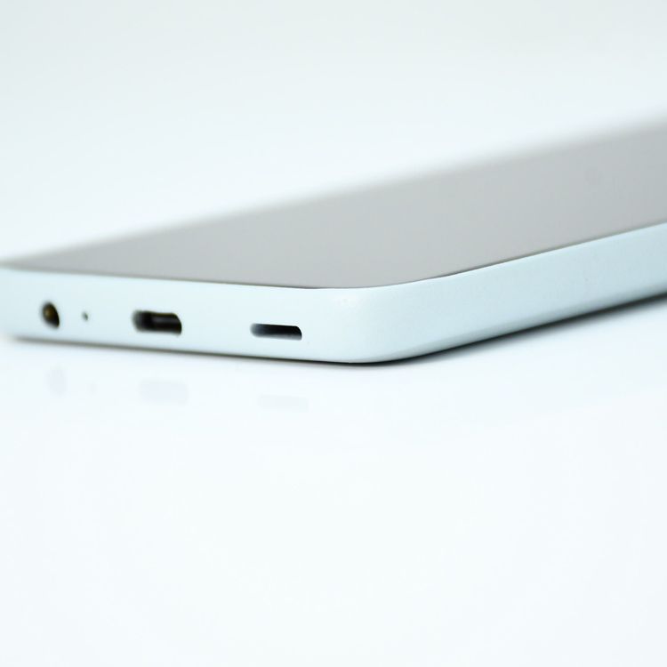 �������ɹ���SIM�ե꡼ docomo arrows We2 F-52E �饤�ȥ֥롼