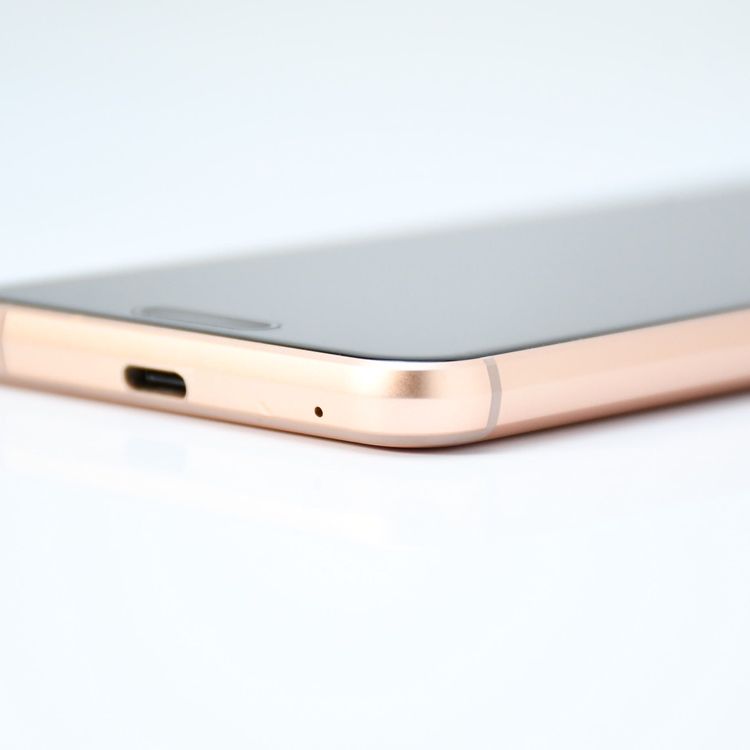 �ڱվ����ʡ������ɹ���SIM�ե꡼ UQ AQUOS sense3 SHV45 �饤�ȥ��åѡ�