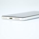 �����ʡ�docomo SIM�ե꡼ iPhone SE �裲���� 64GB �ۥ磻��