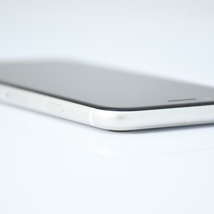 docomo SIMե꡼ iPhone SE 裲 128GB ۥ磻