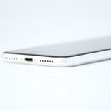 �ڱվ����ʡ�SIM�ե꡼ iPhone SE �裲���� 128GB �ۥ磻��