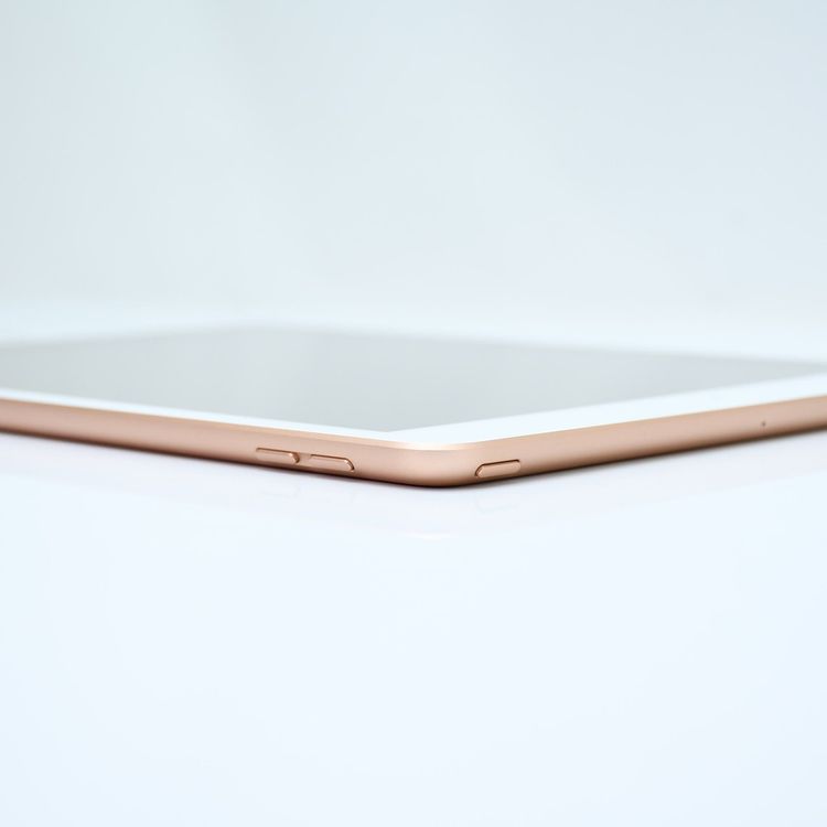 【極上美品】 iPad 第7世代 Wi-Fiモデル 32GB ゴールド