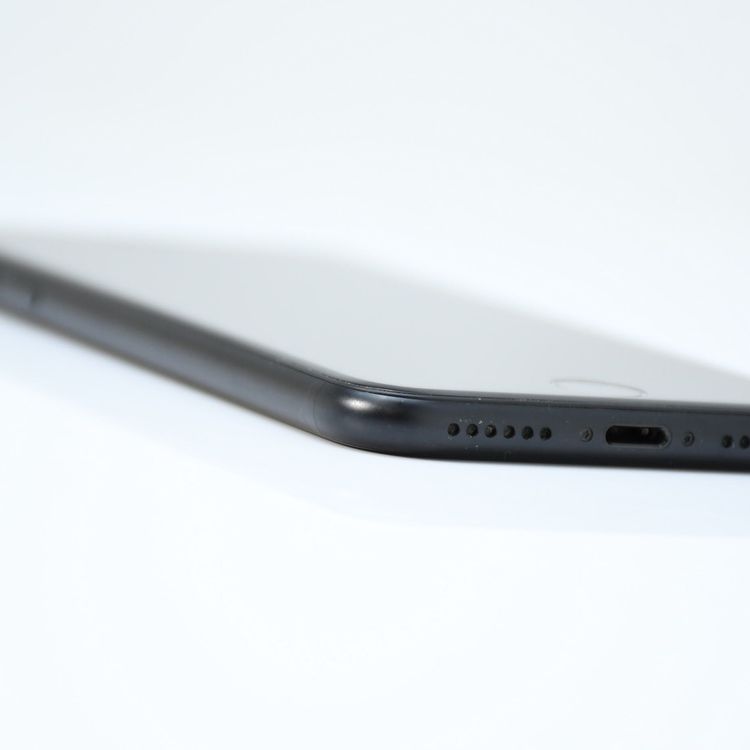 �����ʡ������Хåƥ꡼��������82���SIM�ե꡼ iPhone SE �裲���� 64GB �֥�å�