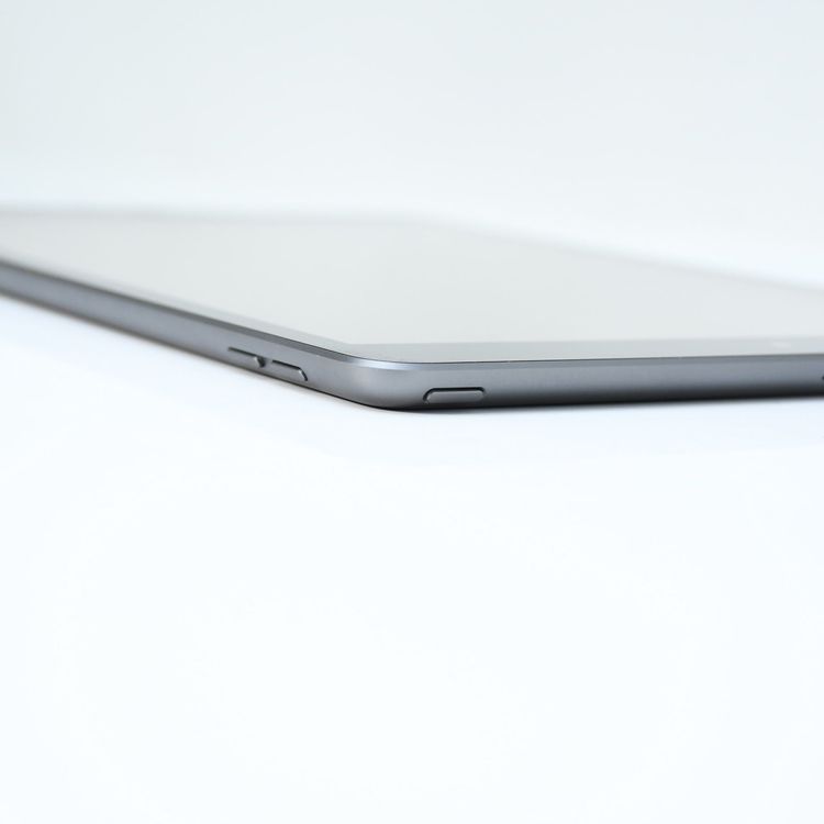�ڥХåƥ꡼��������86������ʡ�iPad ��9���� 256GB Wi-Fi��ǥ�