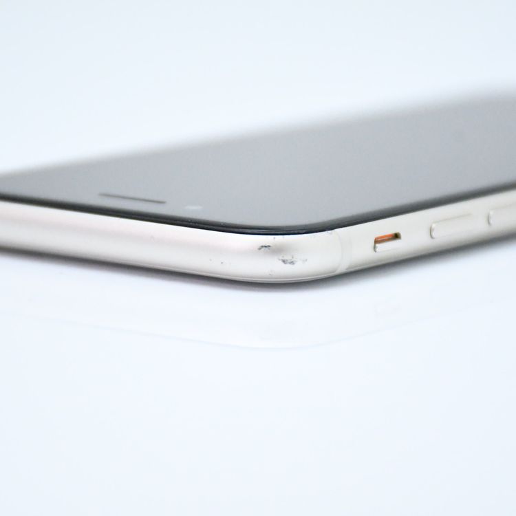ڱվʡХåƥ꡼84%SIMե꡼ iPhoneSE 裳 64GB 饤
